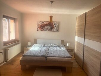 Prenájom zariadeného 2i rodinného domu v centre Brezna - 16