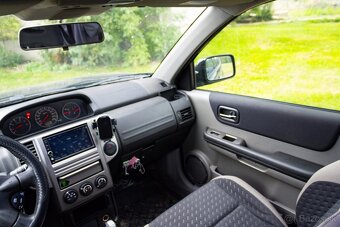 Nissan X-Trail 2.2 dCi Columbia Comfort - 16