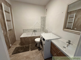 Vidiecky dom na samote s veľkým pozemkom na bývanie, chalu - 16