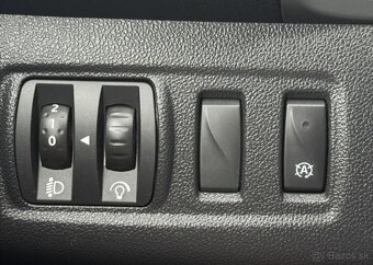 Renault Clio TCe 17tKm NOVÉ ČR LIMITED benzín manuál 66 kw - 16