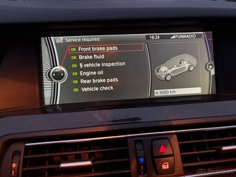 BMW 530xd Mpacket Xdrive PANO webasto adaptiv kamera tažné - 16