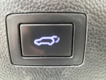 Predám Hyundai i40 SPORT CW(KOMBI) 1.7 CRDi R.V 2013 Kup SR - 16