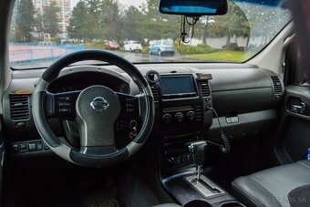 Nissan Navara DoubleCab 2.5D LE A/T - 16