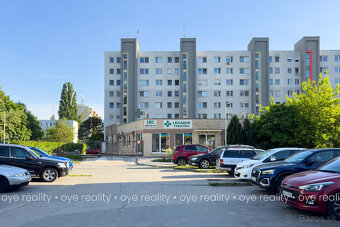 Na predaj priestranný a moderný 3 izbový byt s loggiou v KN - 16