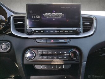 KIA CEED SW 1,5 T-GDi PLATINUM + SAFETY PACK | ODPOČET DPH - 16