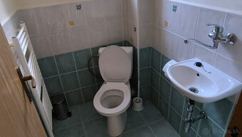 viacgeneračný rodinný dom -3 byty a 2 garáže -Martin Stráne - 16