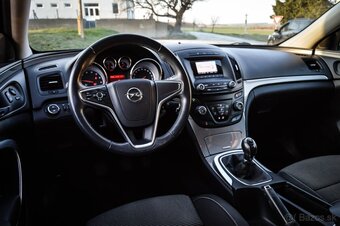 Opel Insignia 2014 1.4 Turbo - 16