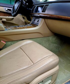 Predám JAGUAR XF - 16