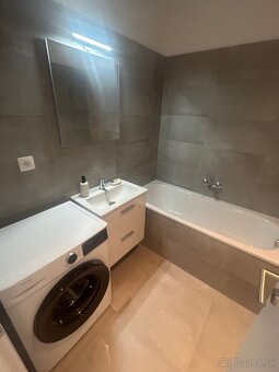 Krásny novučičký 1,5 izbový byt na Dona Sandtnera 590,- Eur - 16