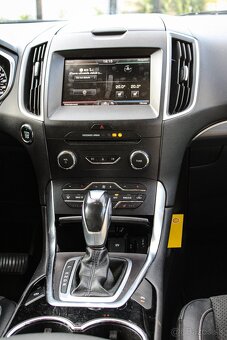 Ford S-Max 2.0 TDCi Duratorq 180 Titanium A/T - 16