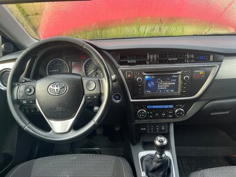 Toyota auris COMBI VELVEMATIC 1,6 Benzín, 97KW, 6MT - 16