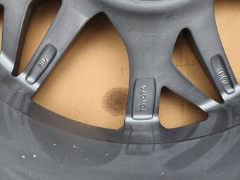 TOYOTA R17/R18 ORIG.ALU/ TPMS/ZIMNE PNEU - 16
