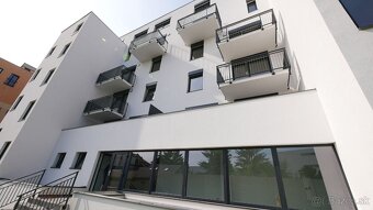 NOVINKA  I  MODERNÝ 2i.BYT S LOGGIOU a S PARKOVANÍM  / BA I. - 16