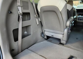 Kia Carnival 2.2-9míst-DPH-nový model1 - 16