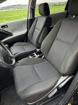 Toyota Corolla Verso 2.2 D-CAT 130 kW (177 PS) - 16