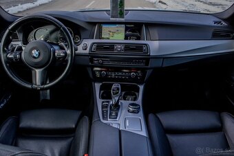 BMW Rad 5 M550d xDrive / HEADUP / PANO / ACC - 16