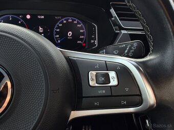 VW Touran R-Line, 7 místný DSG - 16