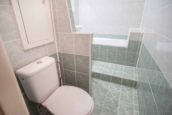 Veľký 3-izbový byt s balkónom blízko stanice, Nové Zámky – 8 - 16