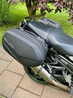ZZR 1400 původ ČR, pouze 27tis, jako nová - 16