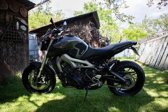 Yamaha MT09 - 16