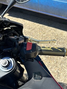 Honda CBR 954 RR fireblade 2005 - 16