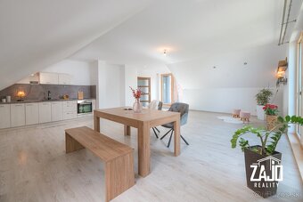 RD s pozemkom 2 533 m² a výhľadom na Vršatec – Ilava, Klobuš - 16
