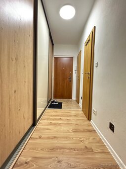 2 izbový byt s loggiou - sídlisko Tarča - 16