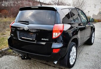 T0Y0TA RAV4 2.2D 4x4 Top stav - 16