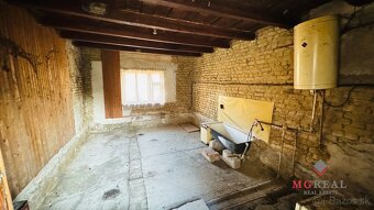 Na predaj rodinný dom v Kolačne pozemok 1395 m2 - 16