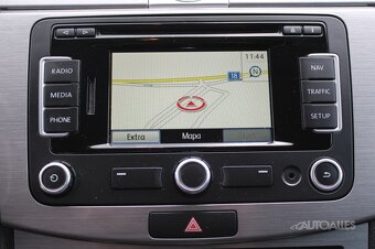 Volkswagen Passat 2,0TDi 103 kW Comfortline - 16