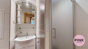 REZERVOVANÉ PINK Reality Na prenájom 2 izbový byt v centre m - 16