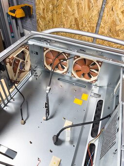 Cooler Master COSMO odhlučnená skriňa + 4 x NOCTUA - 16