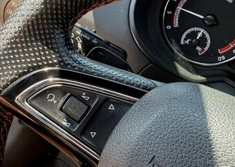 Škoda Octavia 2,0 TDI RS DSG NAVI 135kW nafta automat 135 kw - 16