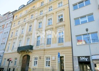 JEDINEČNÝ 2i byt, REKONŠTRUKCIA, Hviezdoslavovo námestie, St - 16