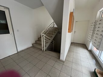 3 izb. byt v Lamači, HEYROVSKÉHO ul. - 16