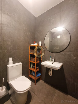 PREDAJ rodinný dom v centre Rajky - 16