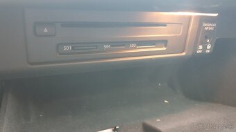 Predám Audi A4 2.0 TDI 140kw DSG - 16