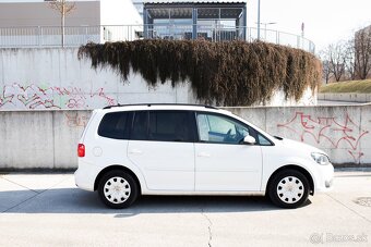 Volkswagen Touran 1.6 TDI DSG - 16