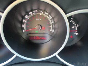 Kia Venga 1.4 CVVT EX - 16
