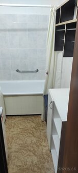 Prenajmem 4 izbový byt Humenné Sokolej - 16