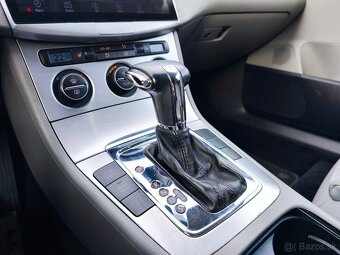 Volkswagen Passat B6 Highline Combi 2.0TDI automat - 16