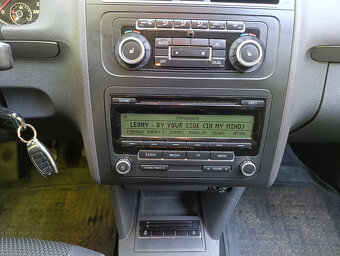 VW Touran 2.0 TDI kúpené na Slovensku - 16