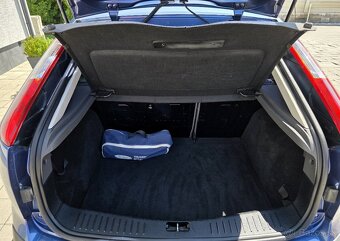 FORD FOCUS 1.6 BENZÍN 1.MAJITEĽ KÚPENÉ NA SLOVENSKU 2006 - 16