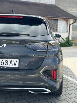 Kia Ceed 1.5 T-GDi GT Line A/T 117,5 kW - 16