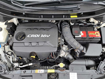 Hyundai i30 CW 1.6i CRDi 16V DOHC Comfort - 16
