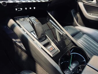 Peugeot 508 SW 1,5 BlueHDi Allure
 - 16