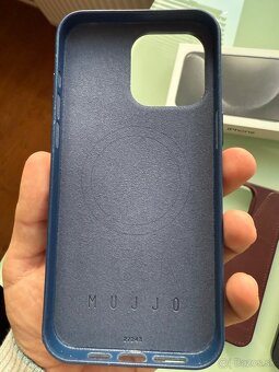 iPhone 15 Pro Max 256GB black titanium + 3x kožené kryty - 16
