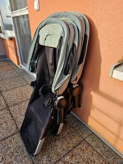 Bugaboo Donkey 3 + 4 krabice oblečenia a topánok GRÁTIS - 16