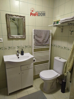 PREDAJ priestranný 5 izbový rodinný dom v obci Komjatice. - 16
