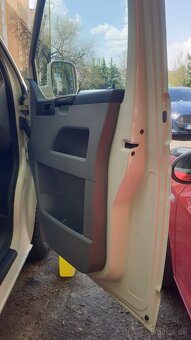 Volkswagen Transporter T5 - 16